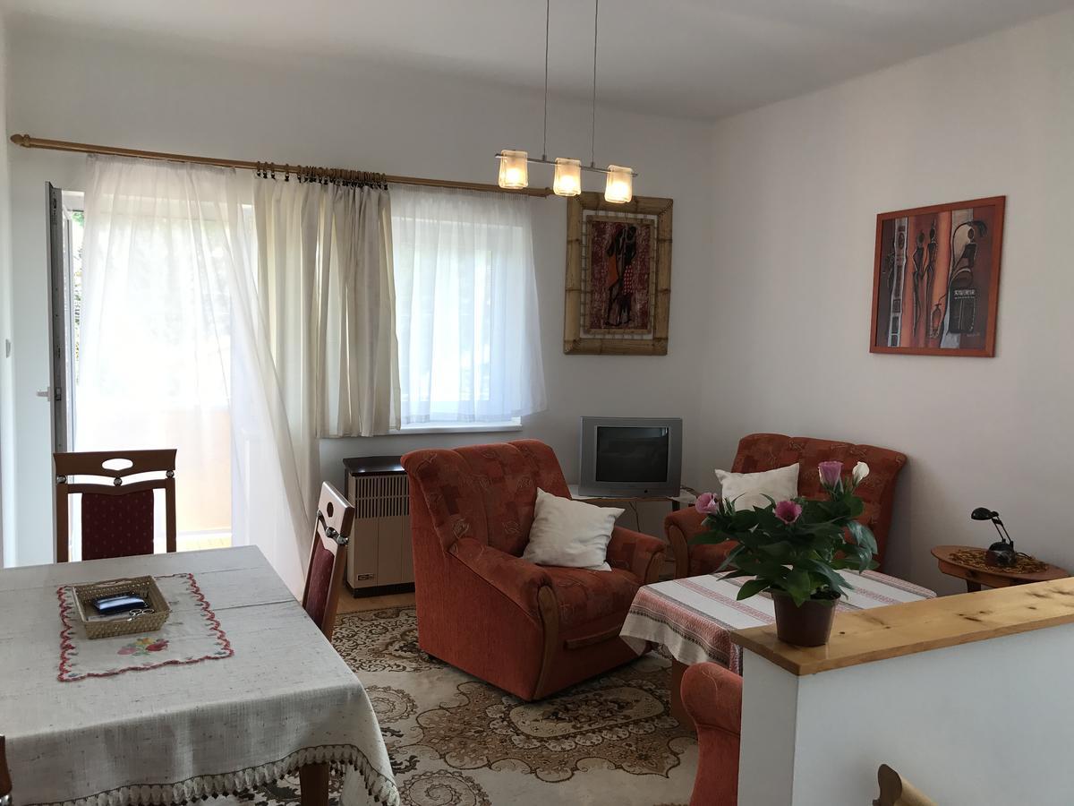 זלקרוס Elvira Apartman מראה חיצוני תמונה